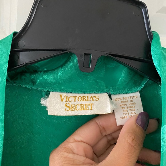 Vintage Victoria Secret robe - Picture 3 of 7